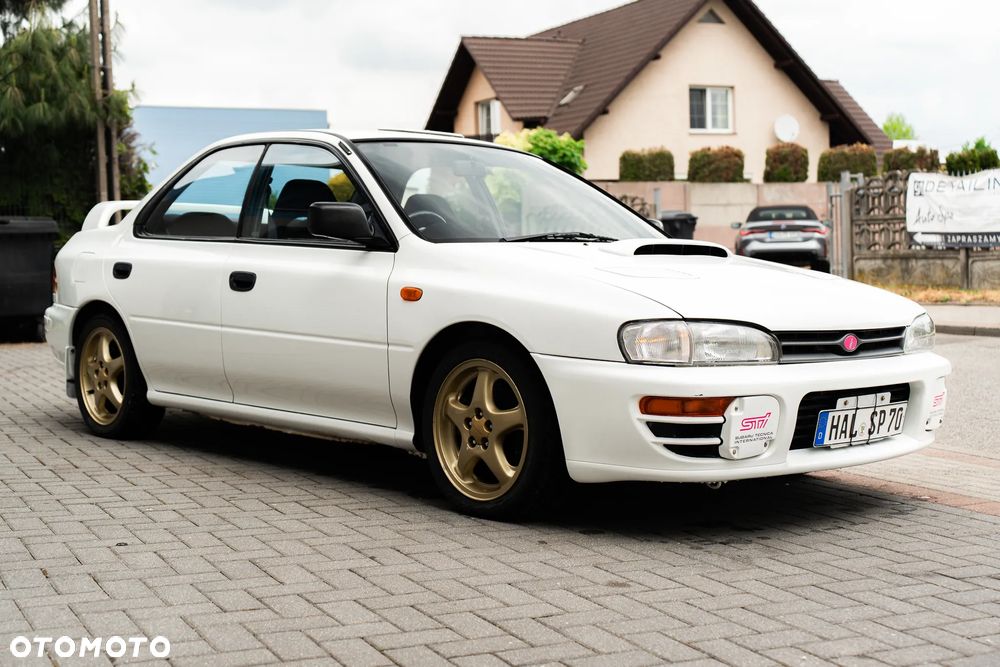 Subaru Impreza 2.0 GT - 12