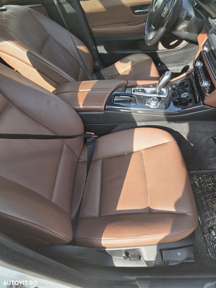 BMW Seria 5 525d xDrive - 5