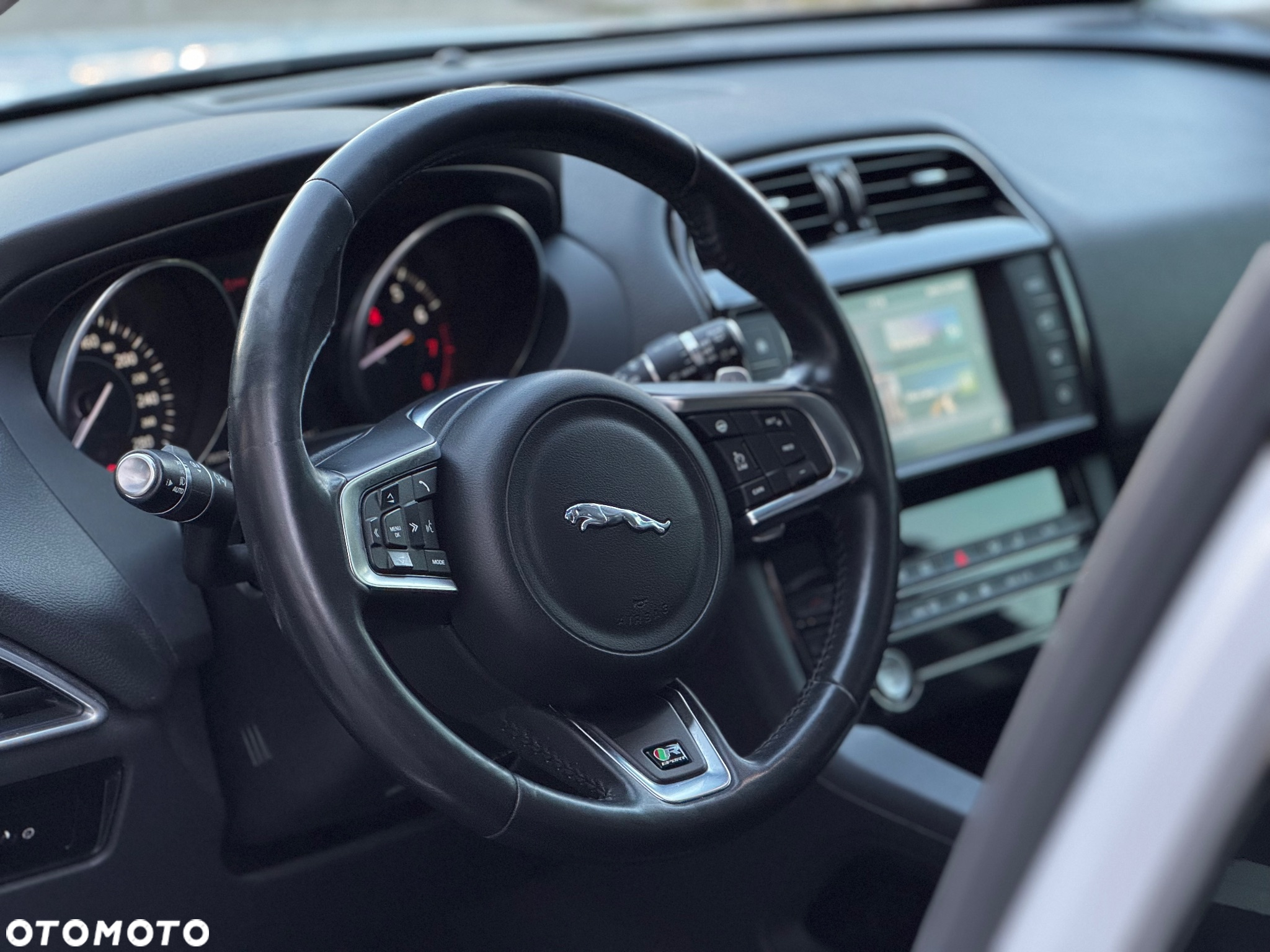 Jaguar F-Pace 3.0 V6 AWD R-Sport - 14
