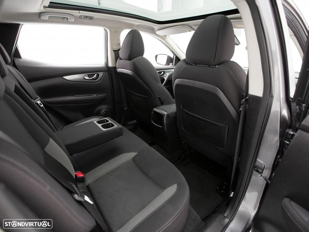 Nissan Qashqai 1.5 dCi N-Connecta - 11