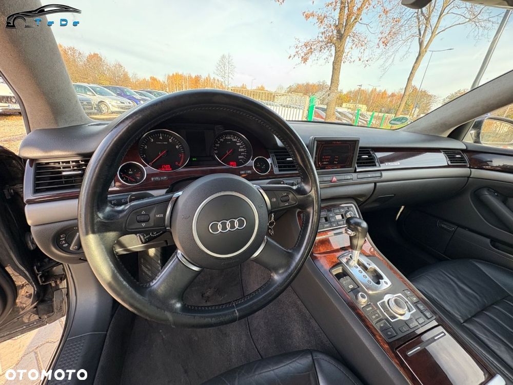 Audi A8 4.2 Quattro - 20