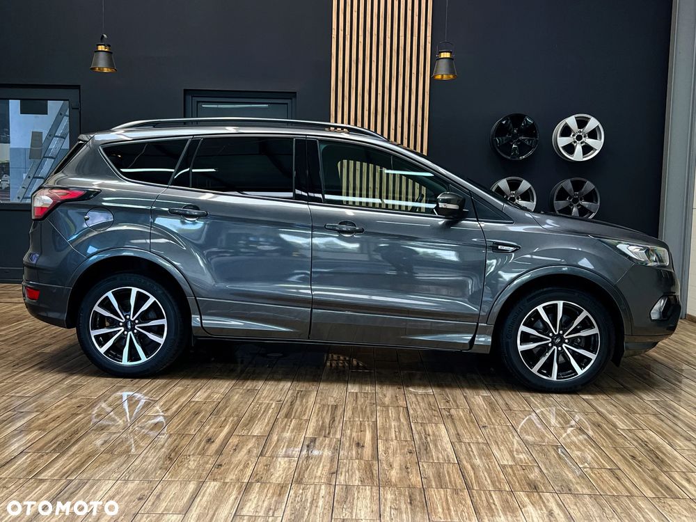 Ford Kuga 2.0 TDCi 2x4 ST-Line - 6