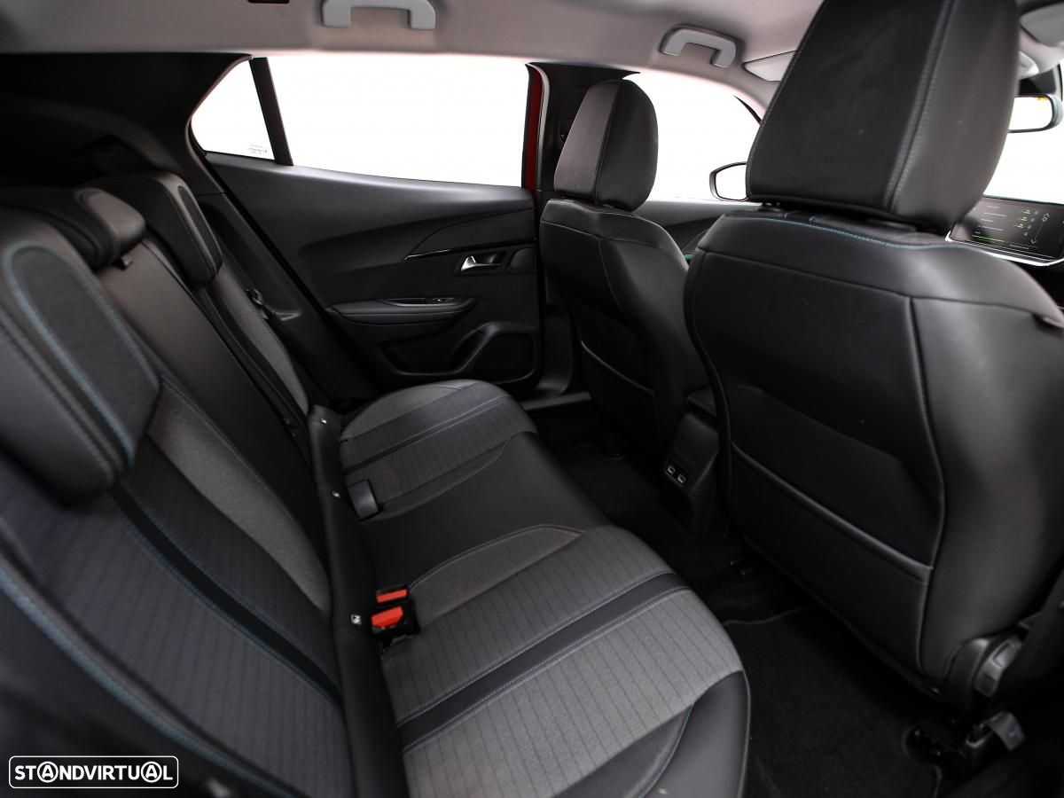 Peugeot 2008 1.5 BlueHDi Allure EAT8 - 12