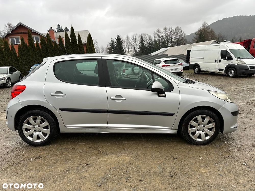 Peugeot 207 1.4 16V Trendy - 4