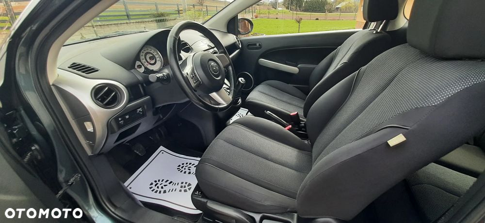 Mazda 2 - 32