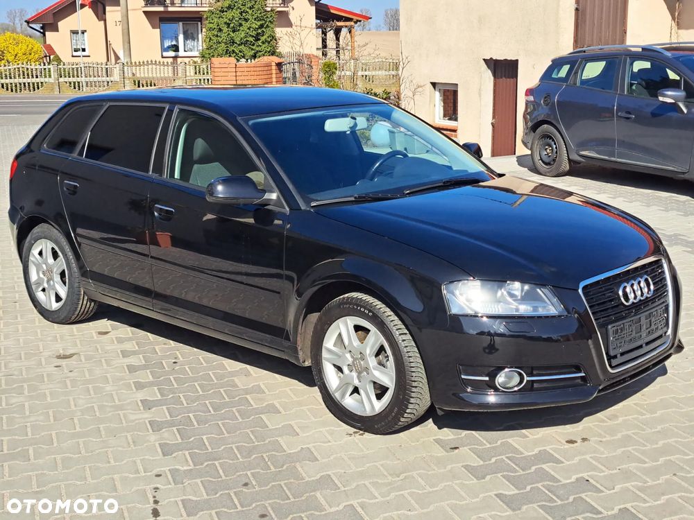 Audi A3 Sportback 1.6 Ambiente - 12