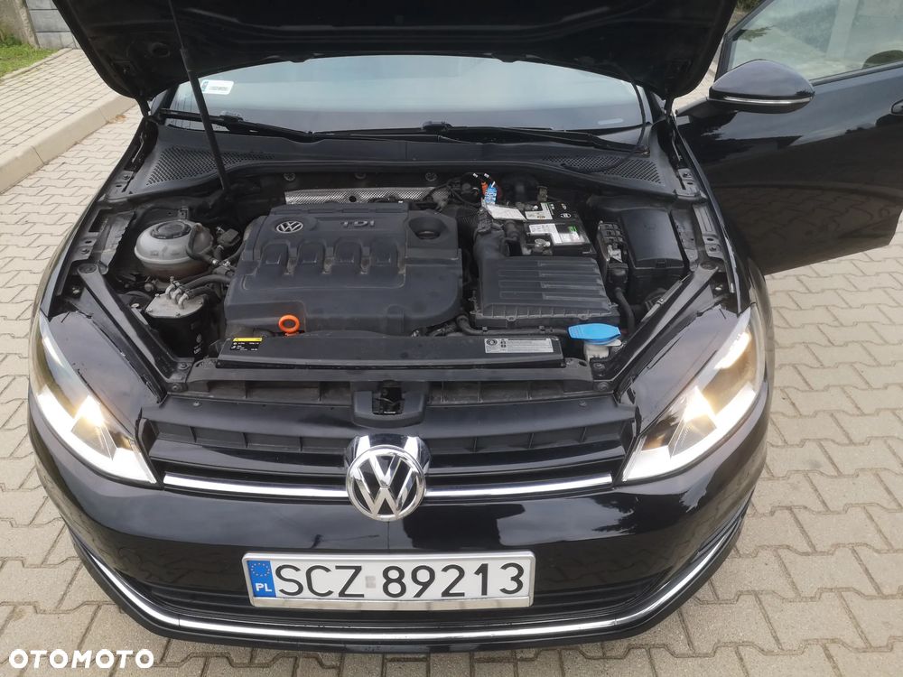 Volkswagen Golf 1.6 TDI DPF Highline - 12