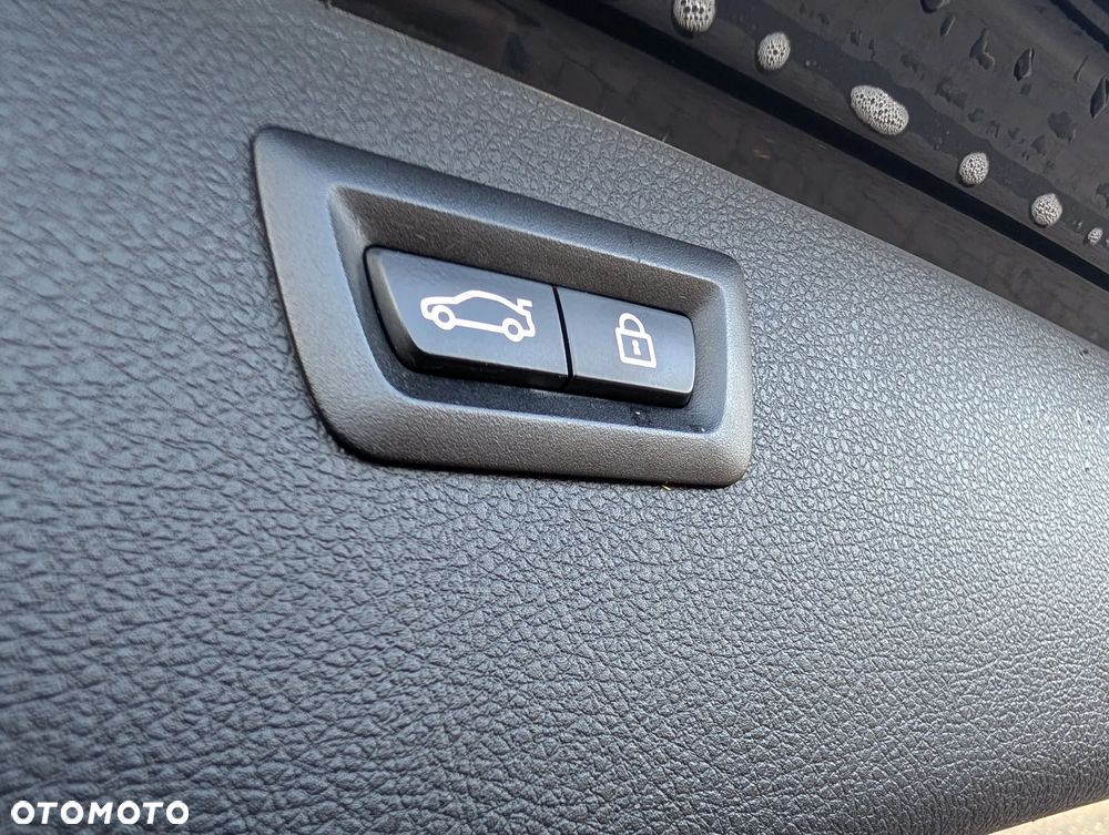 BMW Seria 3 318d - 14