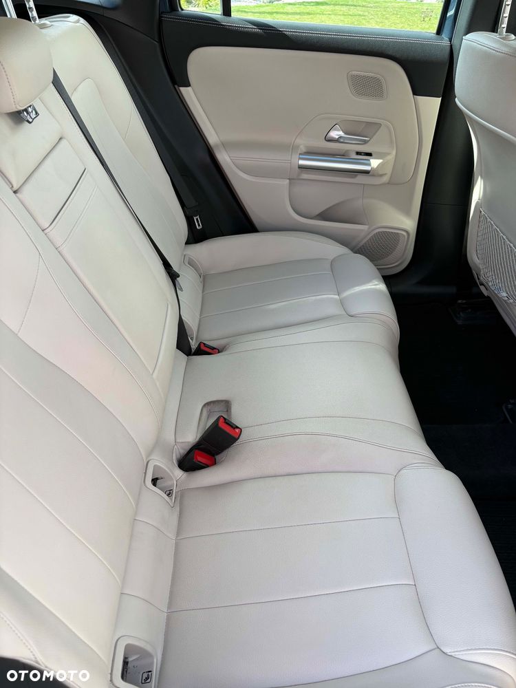 Mercedes-Benz EQA 300 66.5kWh 4-Matic Progressive - 14