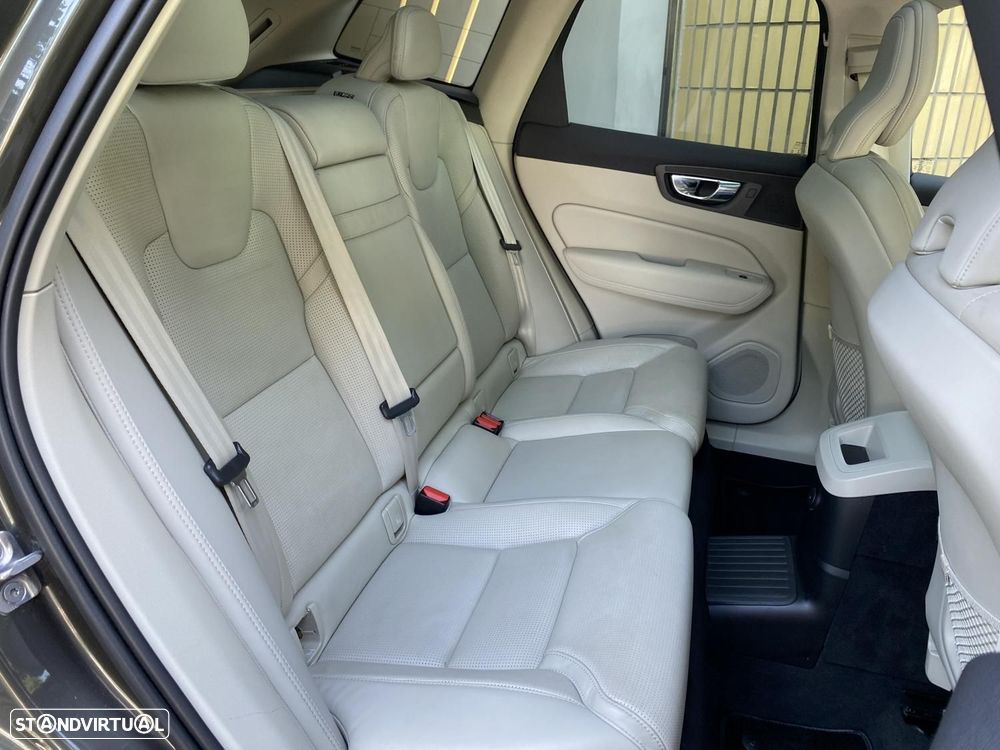 Volvo XC 60 2.0 T8 PHEV Inscription AWD - 12