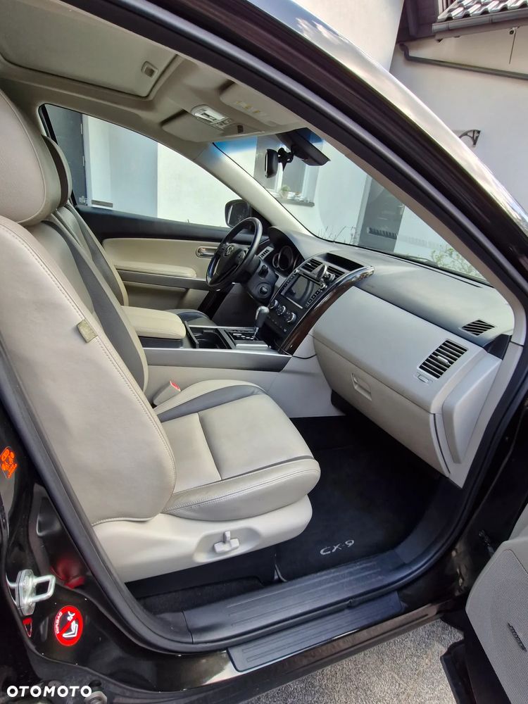 Mazda CX-9 - 11