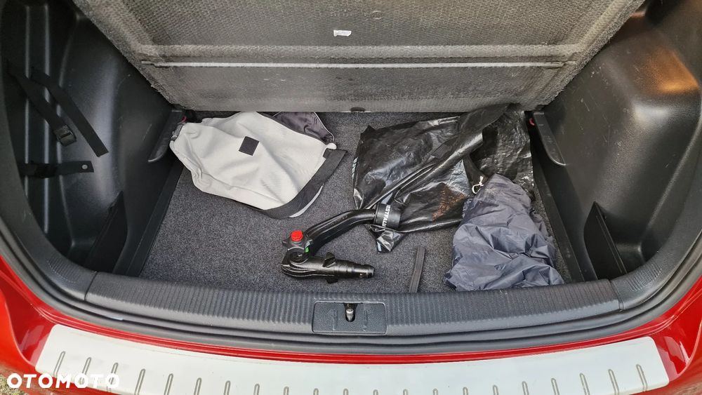 Volkswagen Golf Plus 2.0 TDI DPF Highline - 27