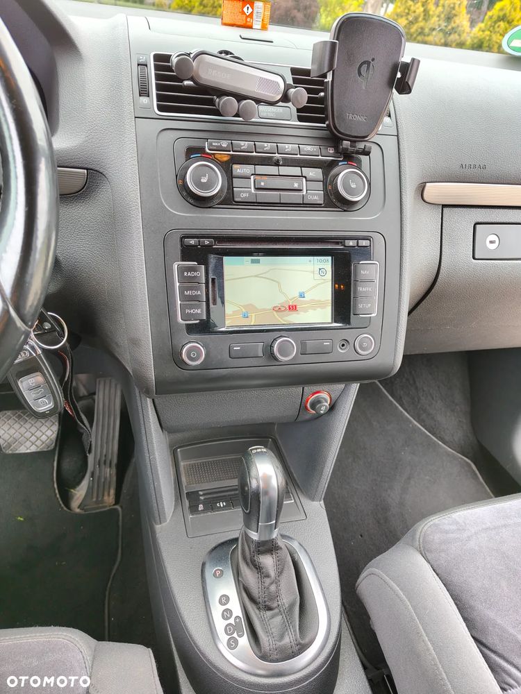 Volkswagen Touran 2.0 TDI DPF DSG Highline - 32