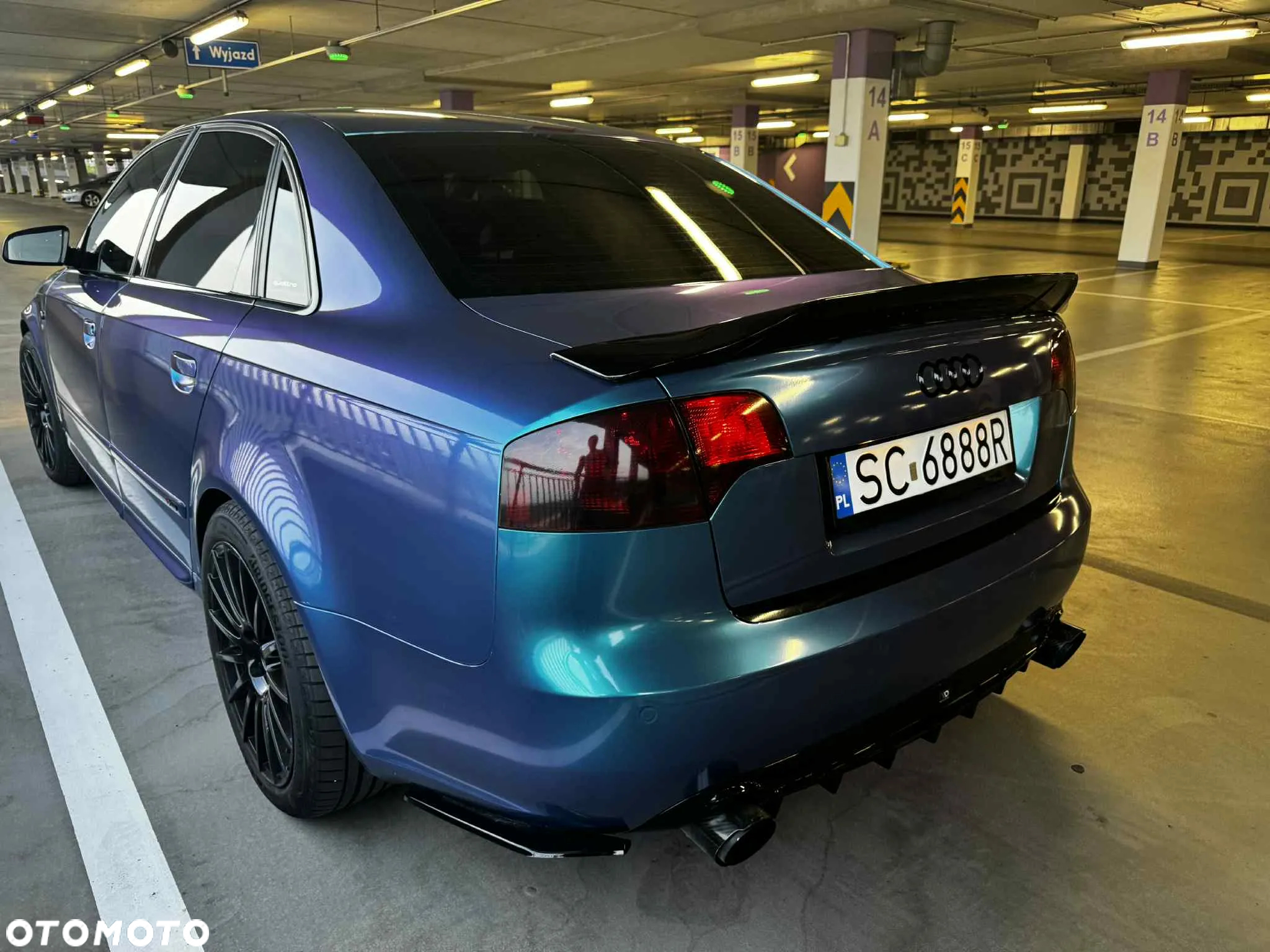 Audi A4 2.0T FSI Quattro - 13