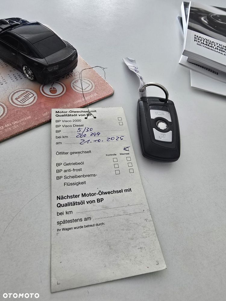 BMW Seria 3 318d - 28