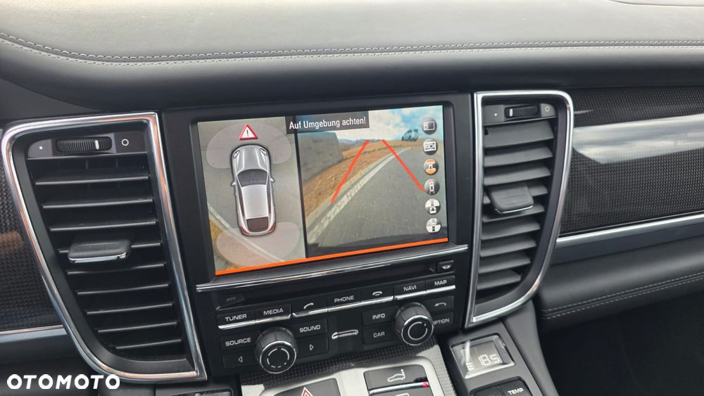 Porsche Panamera GTS PDK - 24