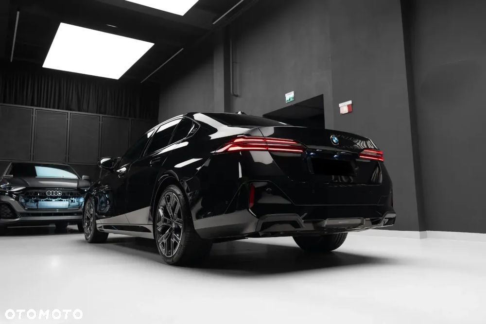 BMW Seria 5 520d xDrive mHEV M Sport - 13