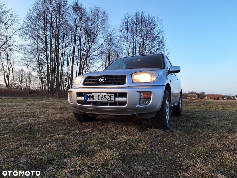 Toyota RAV4 1.8 VVT-i 4x2 - 12