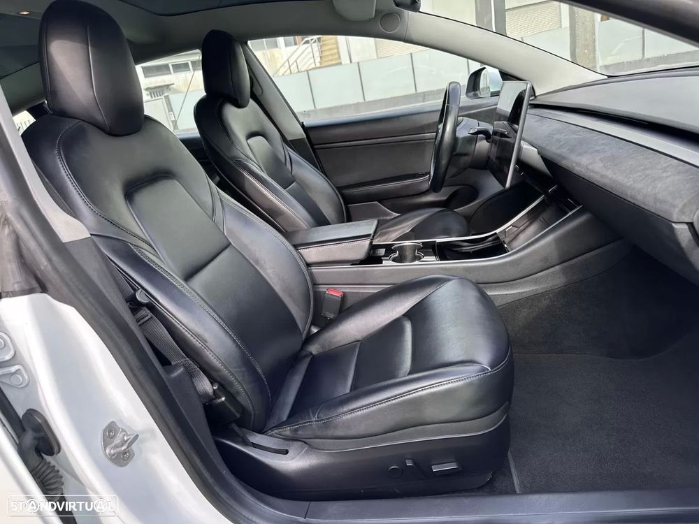 Tesla Model 3 Standard Range Plus RWD - 52