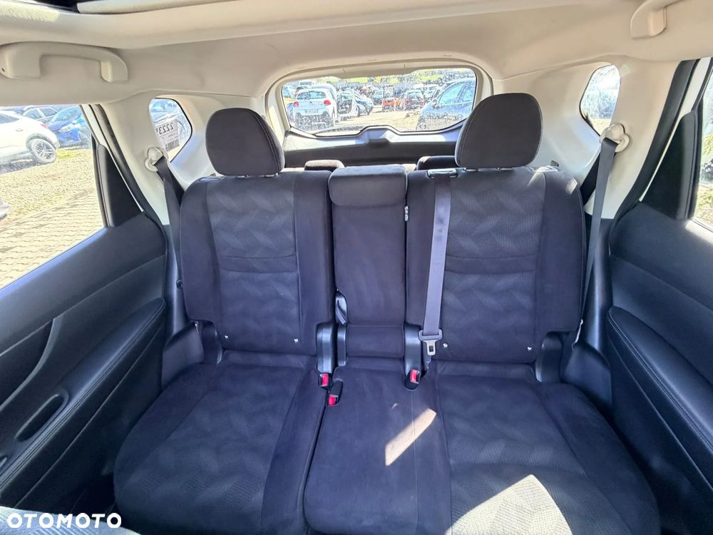 Nissan X-Trail 1.6 DCi Xtronic Tekna - 23