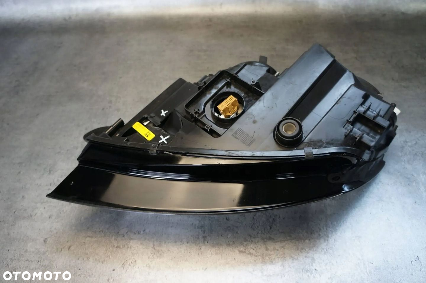 LAMPA REFLEKTOR XENON LED PRAWY PRZÓD PRZEDNI AUDI TT MK3 - 8S0941044G UK - 4