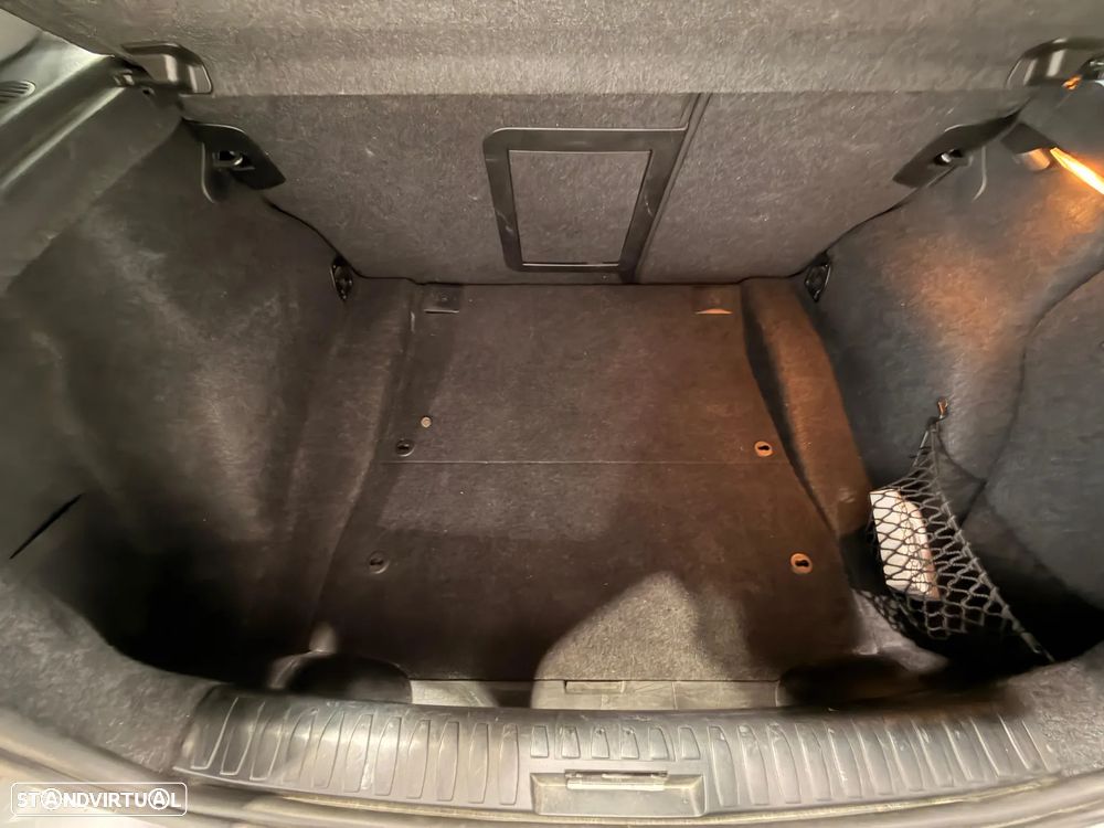 BMW 118 d Pack M - 12