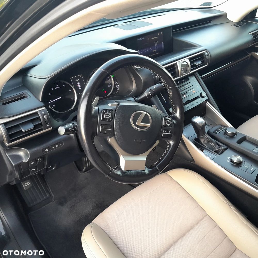 Lexus IS 200t Comfort - 13