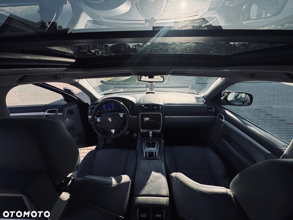Porsche Cayenne Tiptronic S GTS - 9