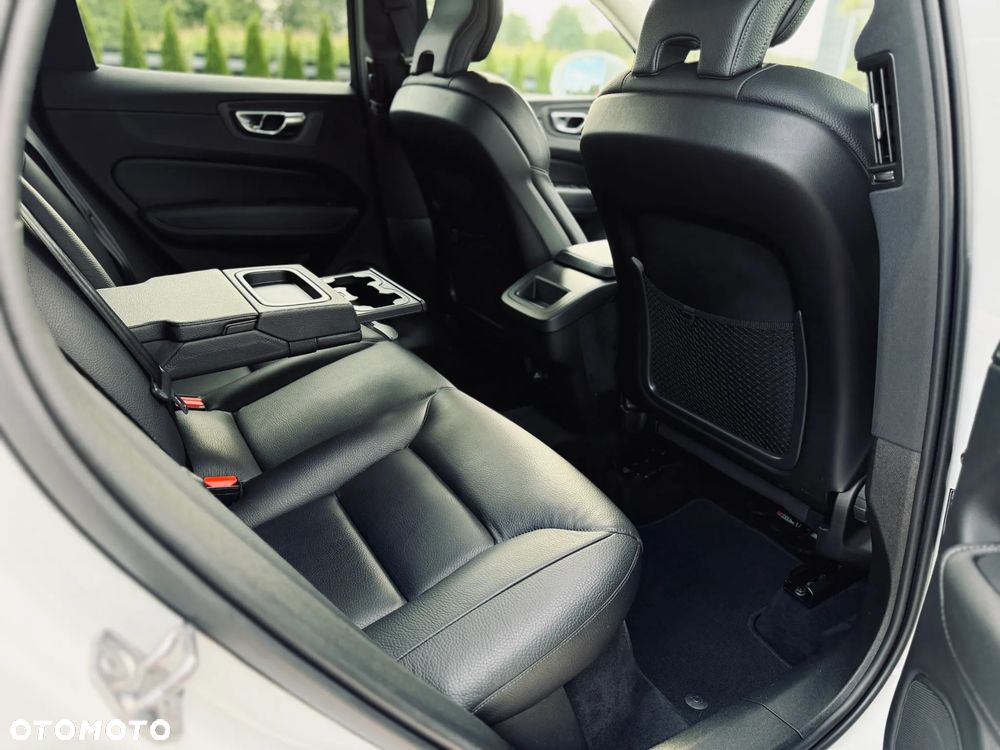 Volvo XC 60 D4 Geartronic Momentum - 21