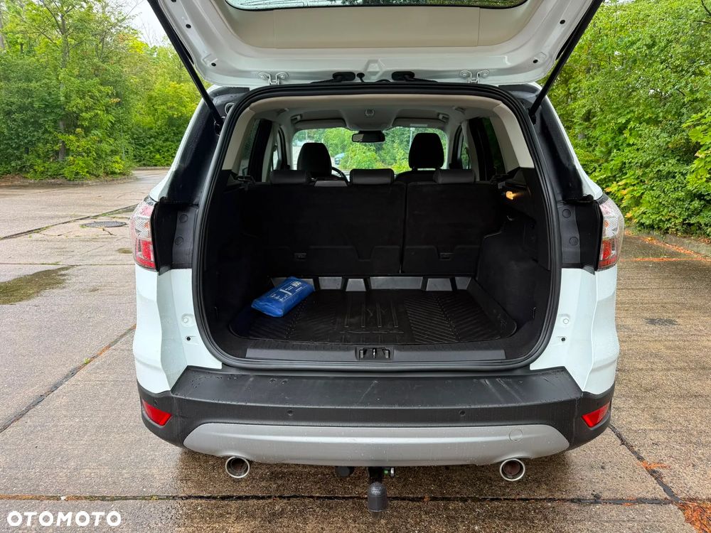 Ford Kuga 2.0 TDCi 2x4 Titanium - 20