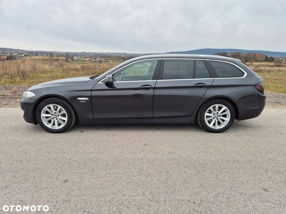 BMW Seria 5 525d xDrive - 7