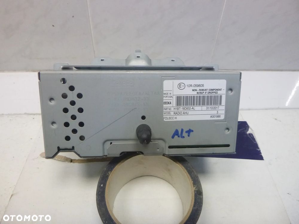 FORD FIESTA MK8 RADIO BLUETOOTH - 1