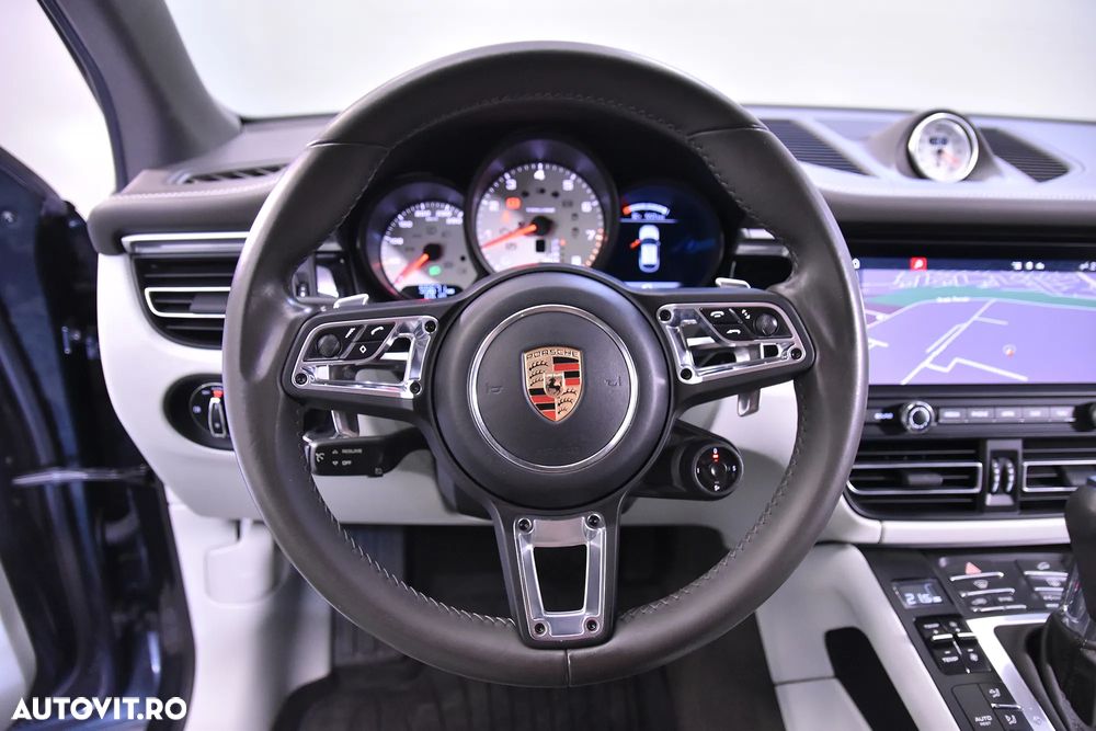 Porsche Macan S - 16