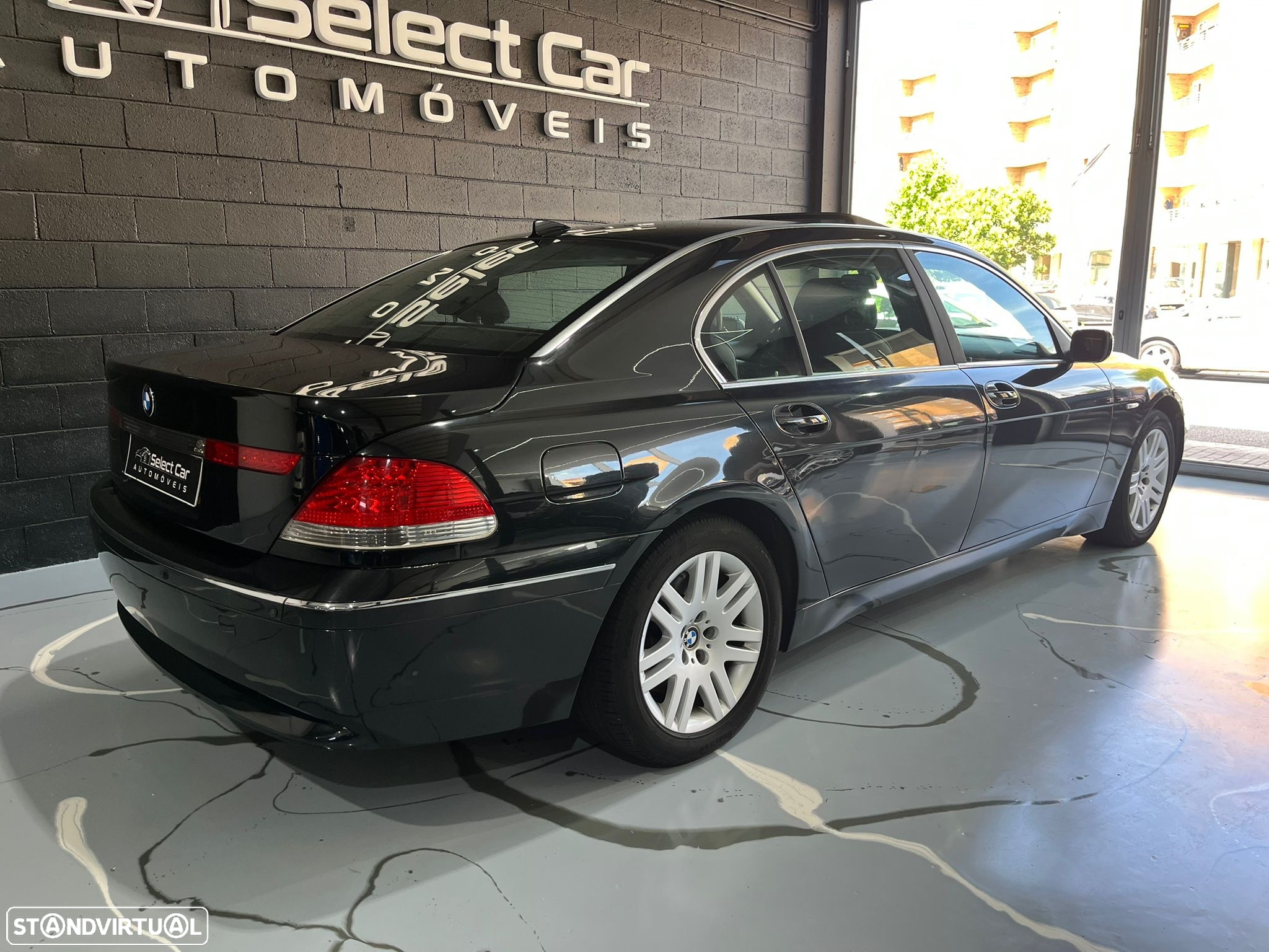 BMW 745 Li - 8
