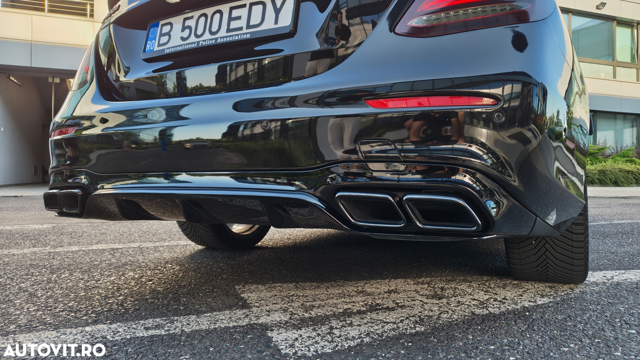 Mercedes-Benz E 220 d Aut. - 12