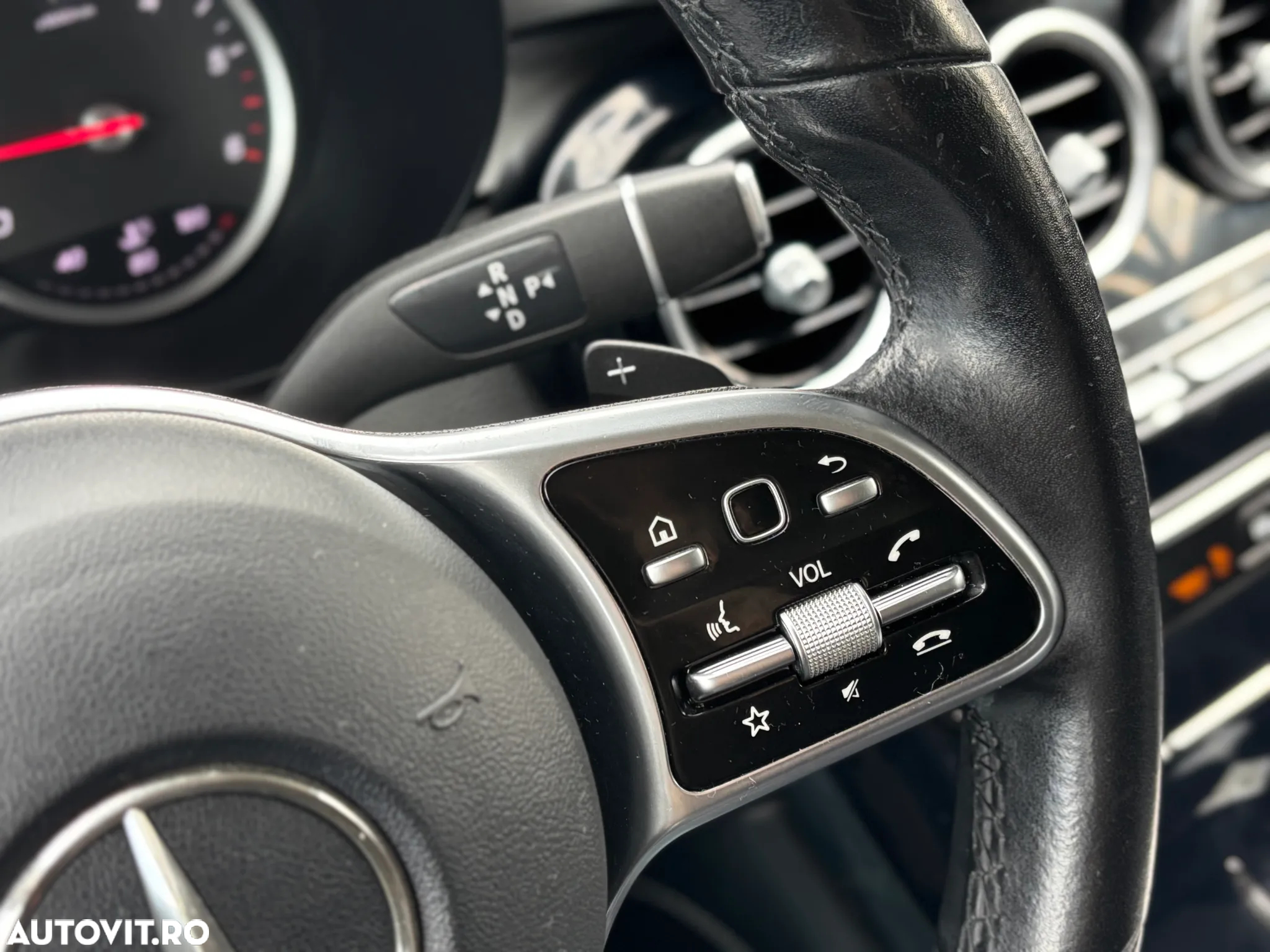 Mercedes-Benz GLC 220 d 4Matic 9G-TRONIC - 27