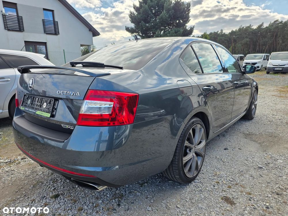 Skoda Octavia Combi 2.0 TSI (Green tec) DSG RS - 17