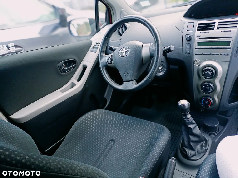 Toyota Yaris - 6