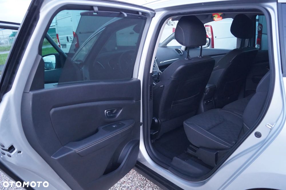 Renault Grand Scenic - 19