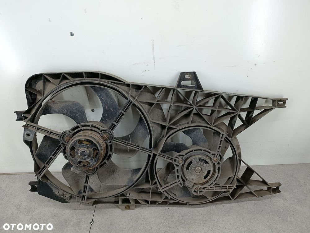 WENTYLATOR CHŁODNICY OPEL VIVARO A 8200019383 2.5 DTI - 7