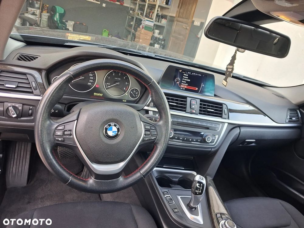 BMW Seria 3 320d Blue Performance Luxury Line - 25