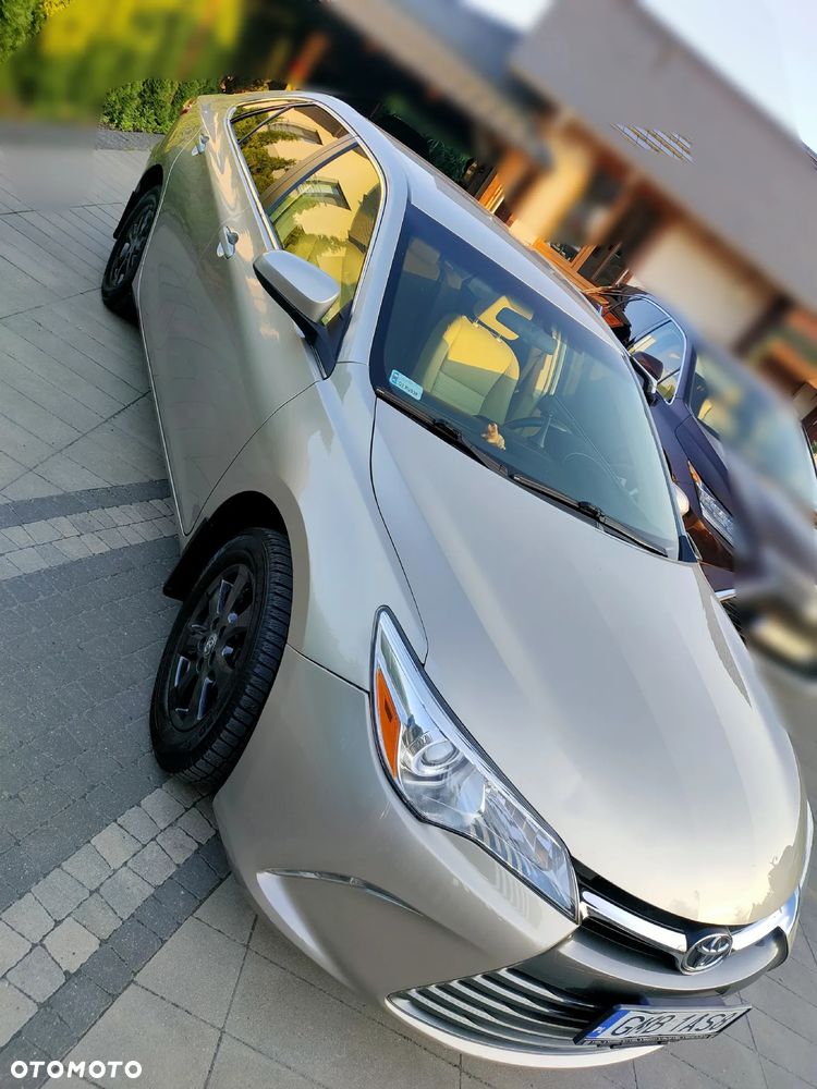 Toyota Camry - 23