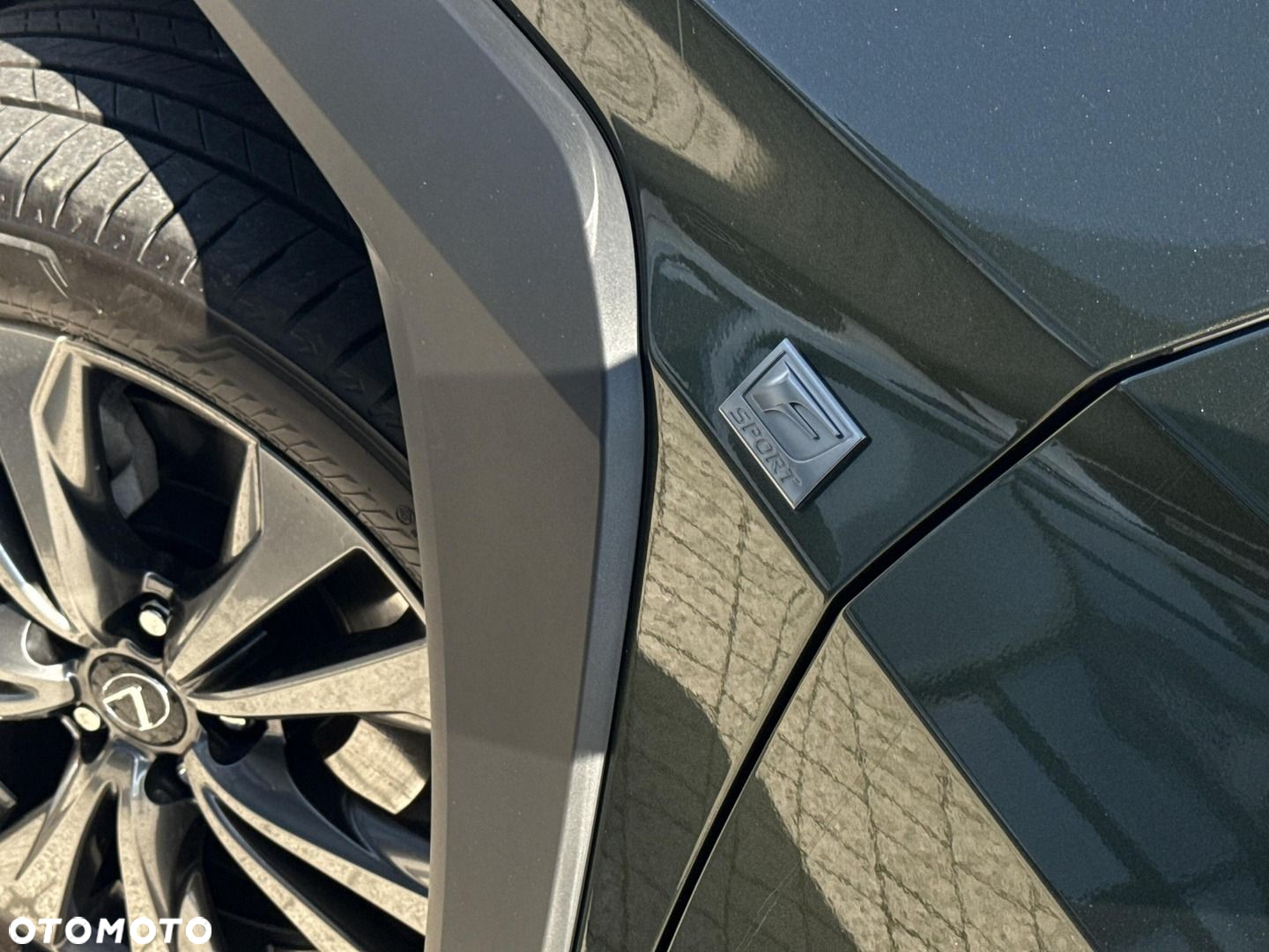 Lexus UX 250h GPF F Sport Design 2WD - 27