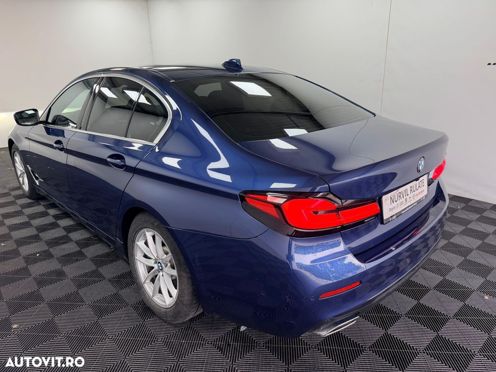 BMW Seria 5 520d xDrive AT - 33