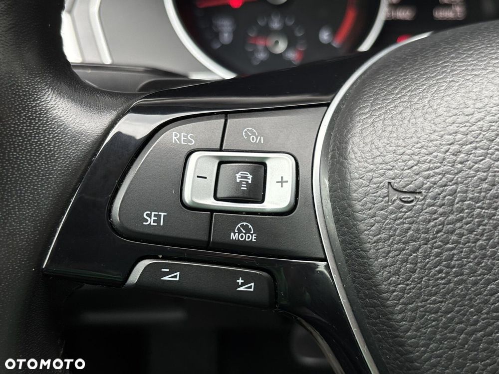 Volkswagen Passat 2.0 TDI SCR Comfortline DSG - 19