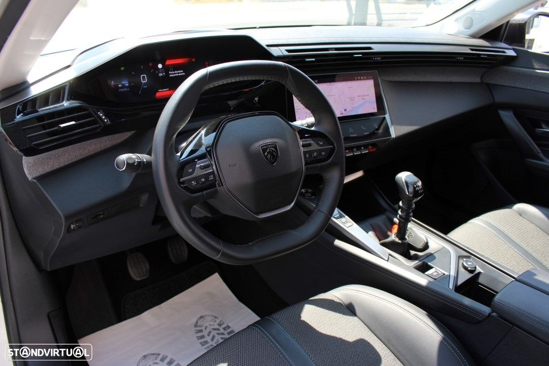 Peugeot 308 1.2 PureTech Allure Pack - 16