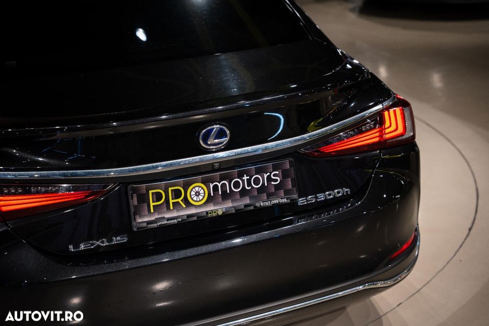 Lexus Seria ES - 15