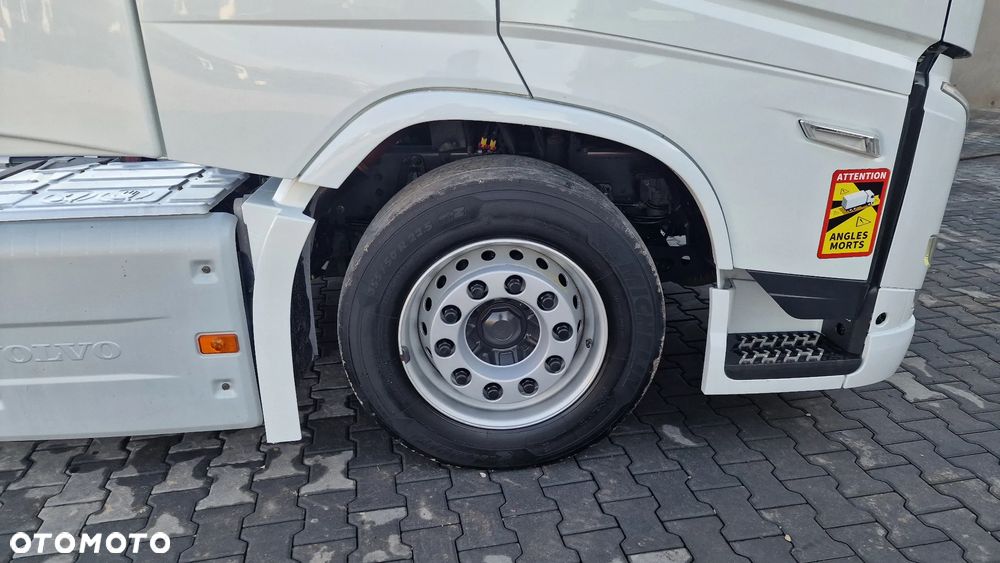 Volvo FH 500 Mega /Low Deck /Klima P. / Regulowane siodło standard - 24