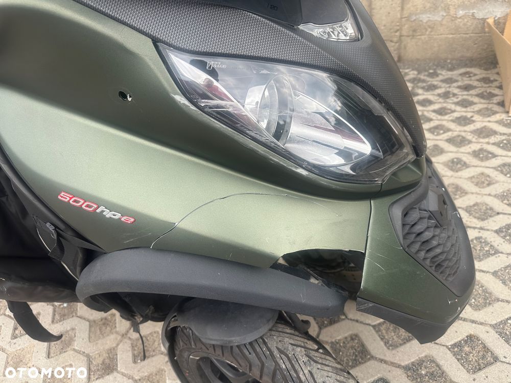 Piaggio MP-3 - 11