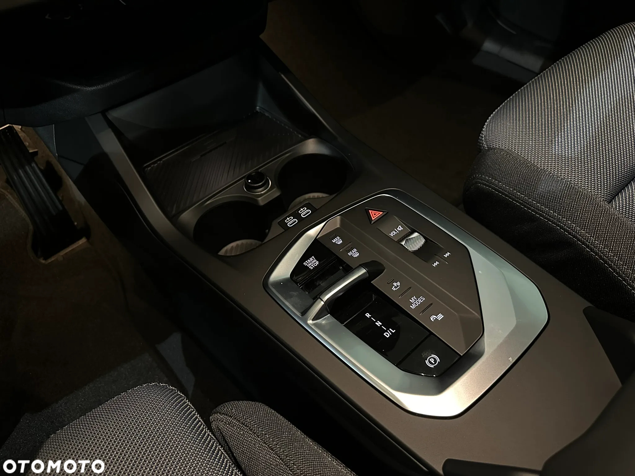 BMW Seria 2 220i - 25